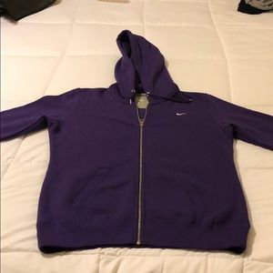 Ladies’ Nike Sweatshirt zip up. Barely worn.